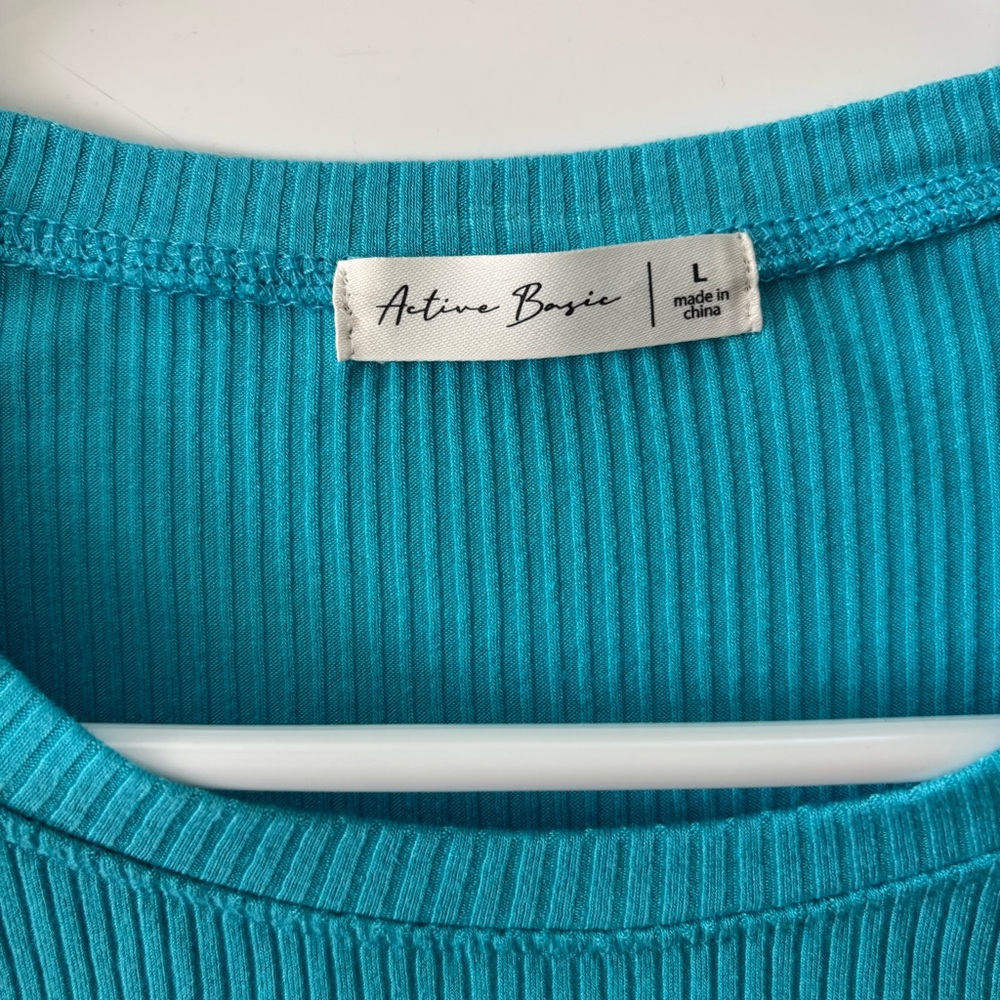 Active Basic Teal Ribbed Crop Top - Picture 7 of 10